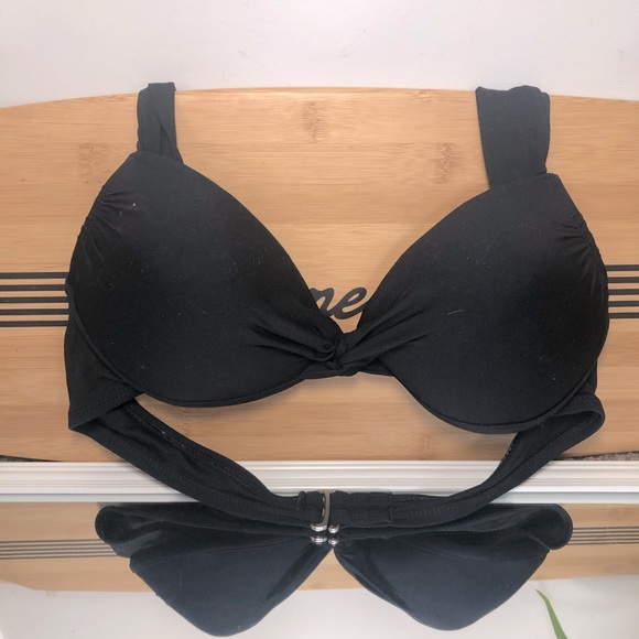 🆓Black bikini top - Picture 2 of 3